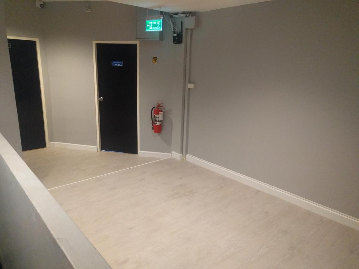 Gw Guesthouse 芭達亞 外观 照片