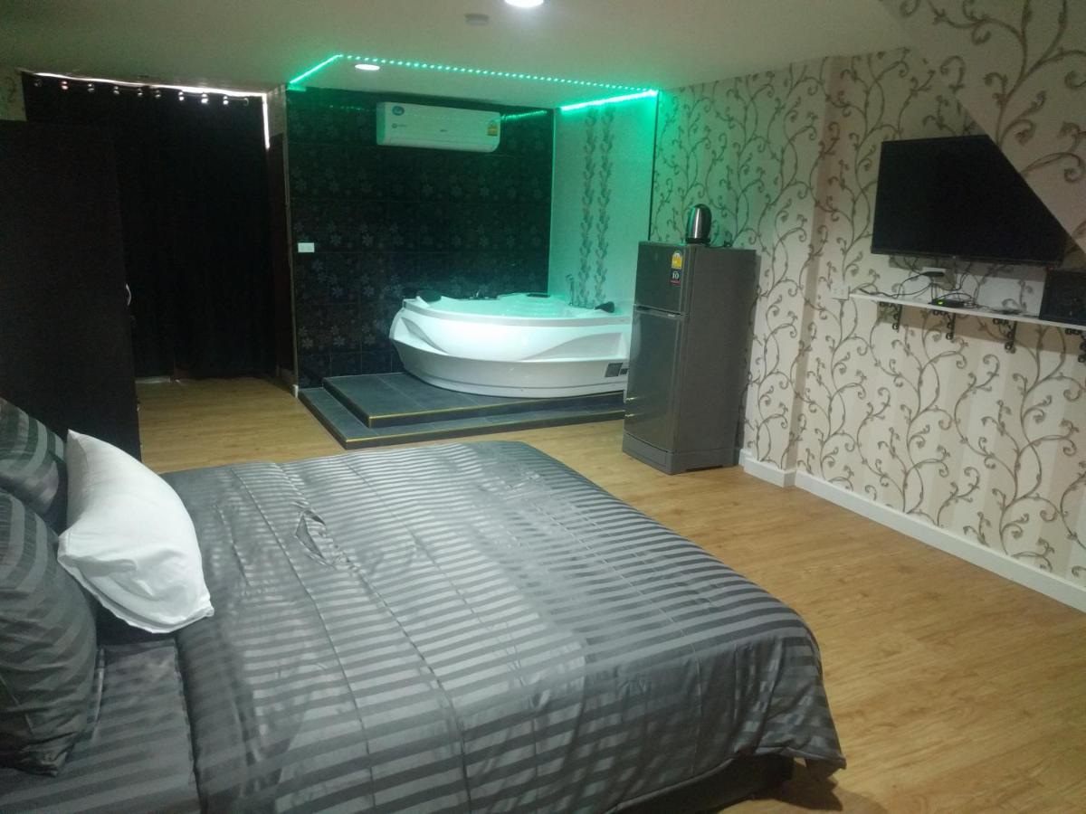 Gw Guesthouse 芭達亞 外观 照片